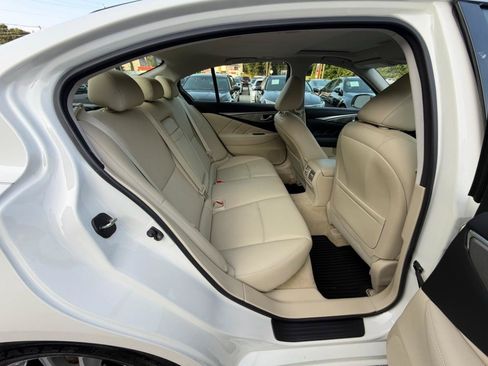 Used 2017 INFINITI Q50 3.0t Premium RWD image 15