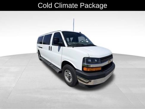 Used 2022 Chevrolet Express 3500 LS w/ Cold Climate Package RWD image 5