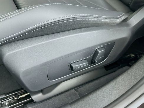 Used 2025 BMW 228i xDrive w/ Premium Package AWD/4WD image 19