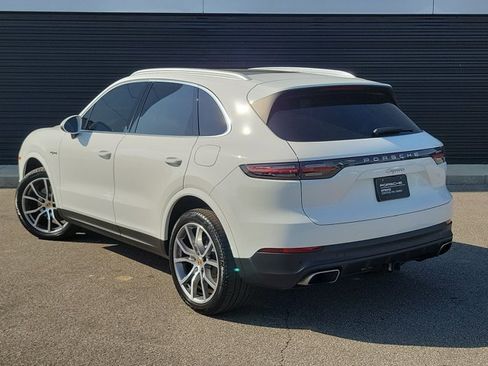 Certified 2022 Porsche Cayenne S AWD/4WD image 3