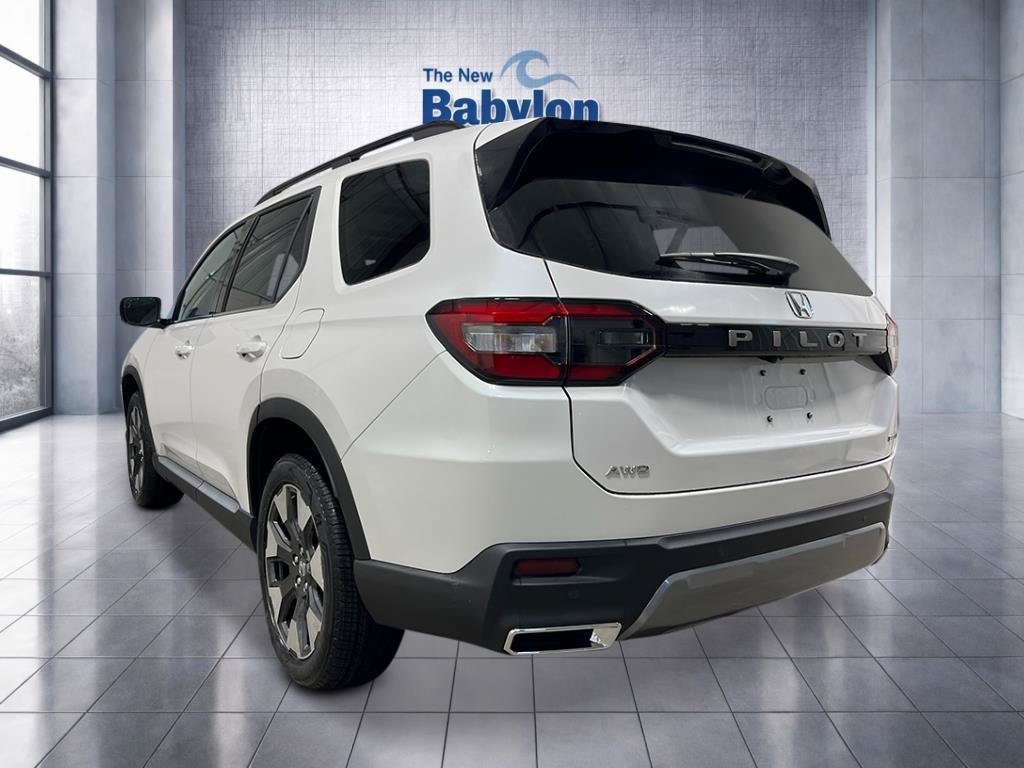 New 2026 Honda Pilot Touring image 3