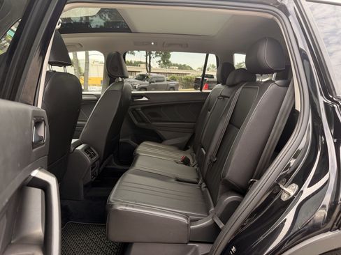 Used 2022 Volkswagen Tiguan SE FWD image 30
