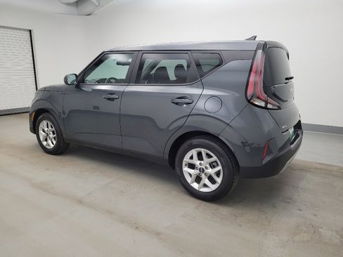 Used 2025 Kia Soul LX image 3
