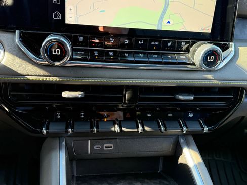 Used 2023 Chevrolet Colorado ZR2 w/ ZR2 Convenience Package III image 20