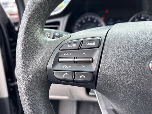 Used 2019 Hyundai Elantra SE w/ Winter Weather Package FWD image 21