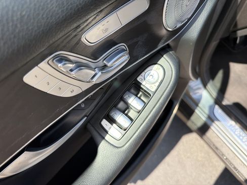 Used 2018 Mercedes-Benz GLC 300 4MATIC image 15