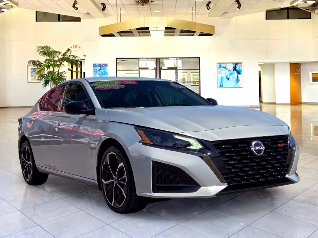 Certified 2023 Nissan Altima 2.5 SR AWD/4WD image 3