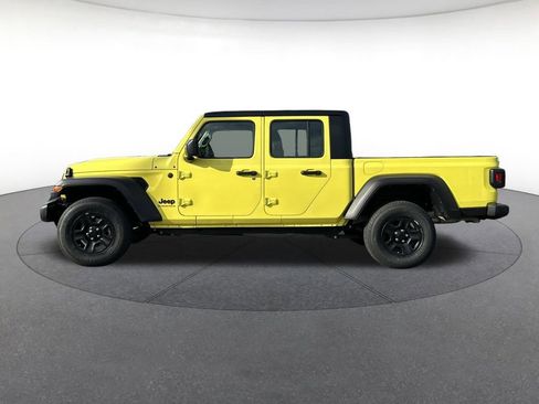 Used 2024 Jeep Gladiator Sport AWD/4WD image 2