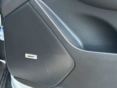 Used 2025 Cadillac XT6 Luxury image 24