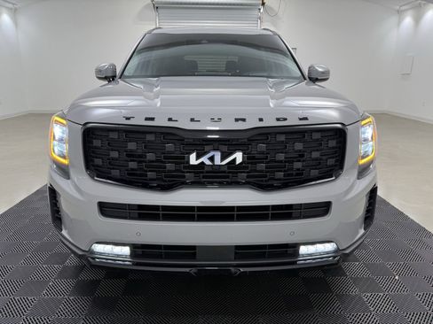 Used 2022 Kia Telluride SX w/ SX Prestige Package image 2