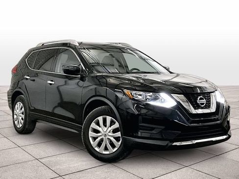 Used 2017 Nissan Rogue S w/ S Appearance Package AWD/4WD image 2