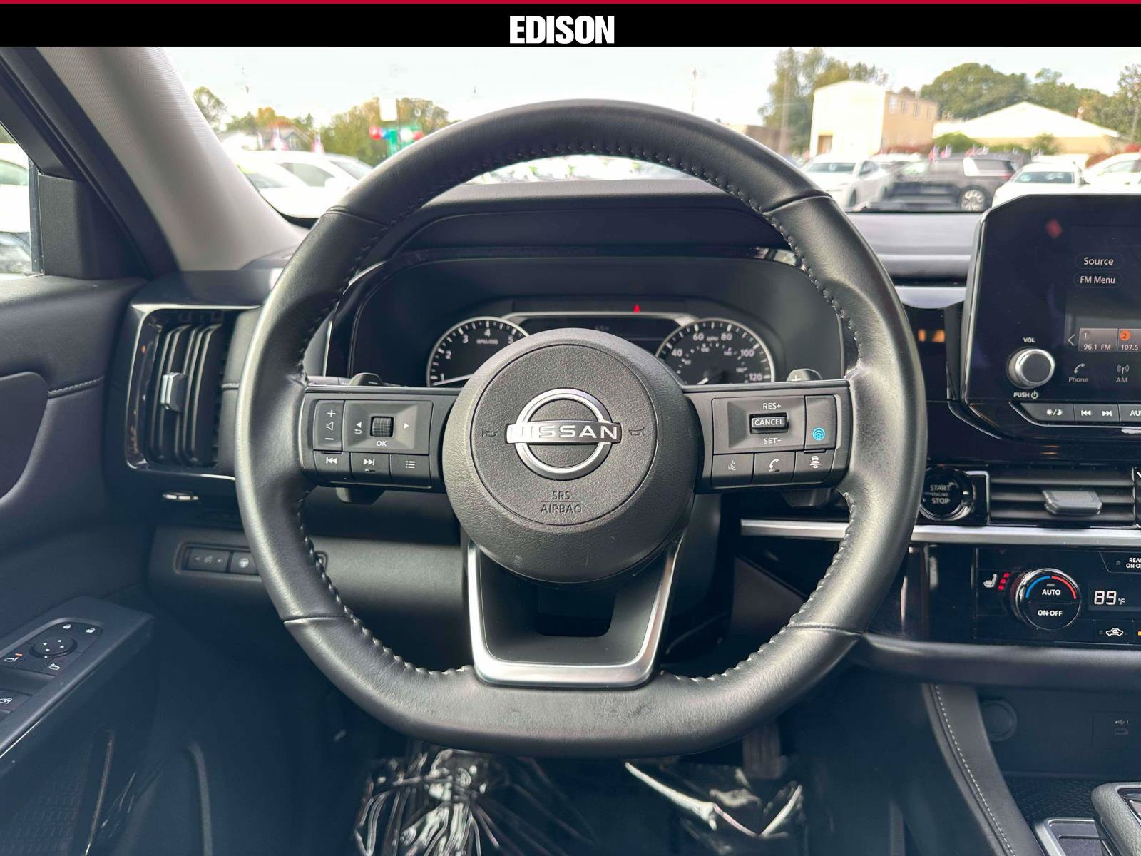 Used 2025 Nissan Pathfinder SV AWD/4WD image 14