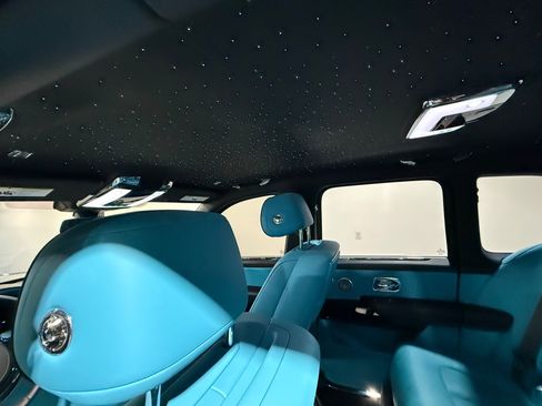 Used 2023 Rolls-Royce Cullinan w/ Cullinan Package image 83