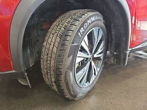 Used 2022 Nissan Rogue SV AWD/4WD image 29