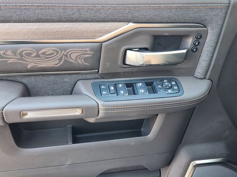 New 2026 RAM 2500 Limited AWD/4WD image 21