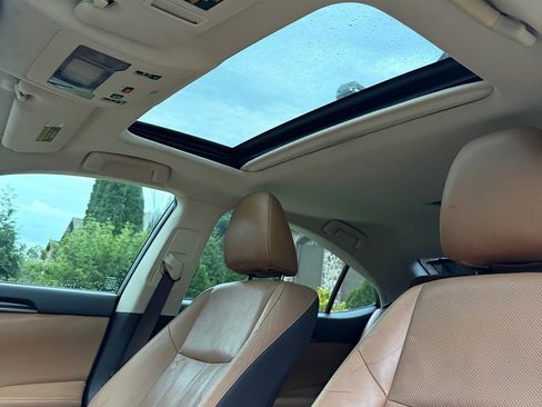 Used 2016 Lexus ES 350 w/ Luxury Package w/Wood Trim FWD image 12
