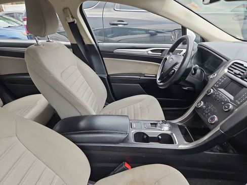 Used 2020 Ford Fusion S FWD image 8