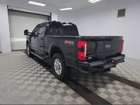 Used 2023 Ford F250 Lariat w/ Sport Appearance Package AWD/4WD image 4