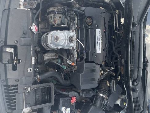 Used 2013 Honda Accord LX image 9