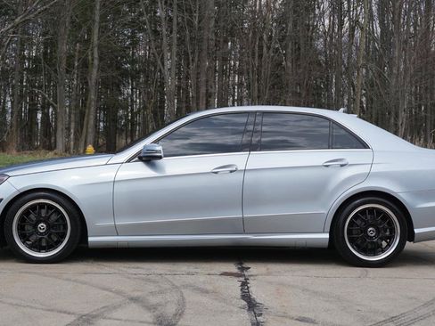 Used 2013 Mercedes-Benz E 350 BlueTEC Sedan image 2