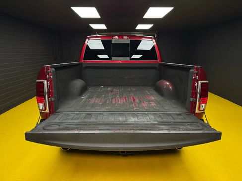 Used 2014 RAM 1500 Laramie RWD image 15
