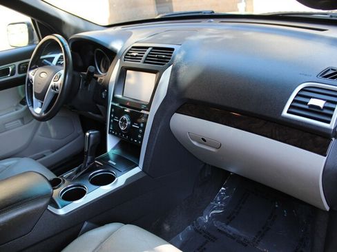 Used 2012 Ford Explorer Limited FWD image 18
