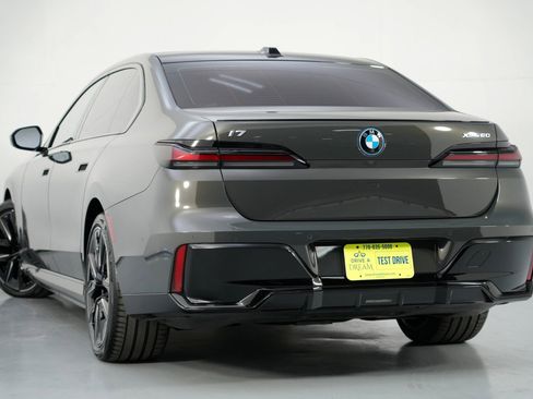 Used 2023 BMW i7 xDrive60 image 6
