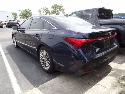 Used 2022 Toyota Avalon Limited w/ Advanced Safety Package FWD image 5