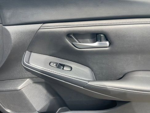 Used 2024 Nissan Sentra SV image 31