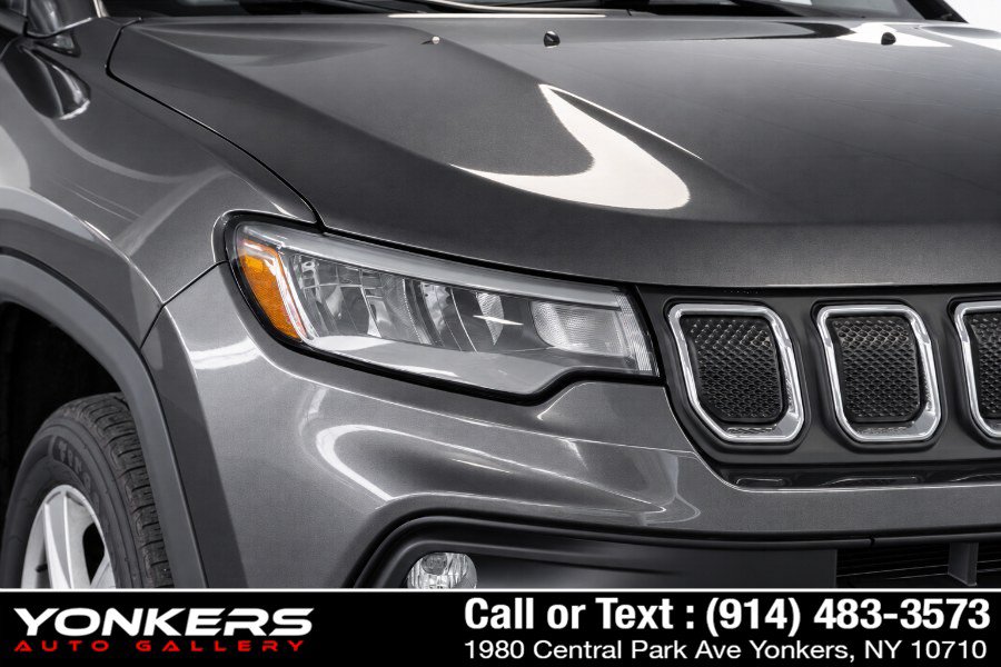 Used 2022 Jeep Compass Latitude AWD/4WD image 13