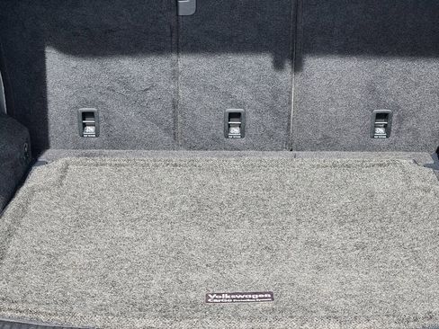 Used 2022 Volkswagen Tiguan SE image 20