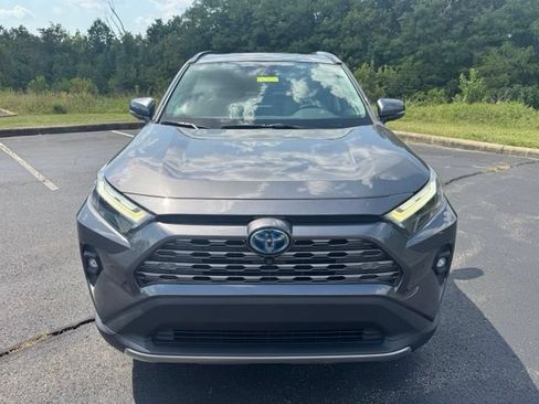 Used 2022 Toyota RAV4 Limited AWD/4WD image 8