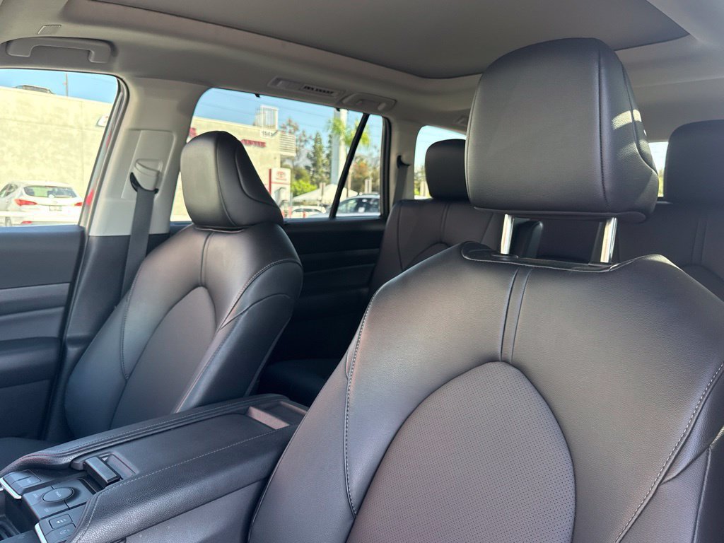 Certified 2025 Toyota Grand Highlander FWD image 22