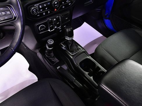 Used 2023 Jeep Wrangler Willys image 21