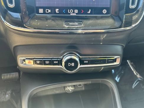Used 2025 Volvo XC40 B5 Plus AWD/4WD image 25