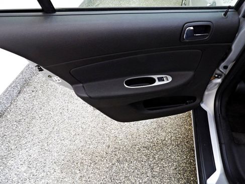 Used 2010 Chevrolet Cobalt LT FWD image 9