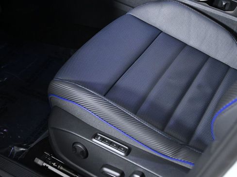 Used 2024 Volkswagen Golf R image 26