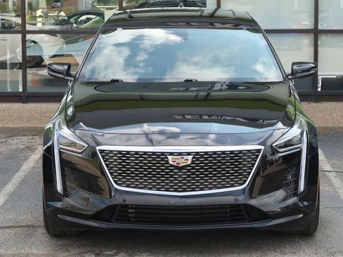 Used 2019 Cadillac CT6 Luxury w/ Driver Awareness Package AWD/4WD image 3