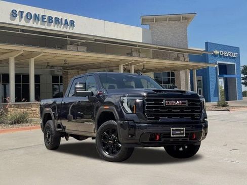 Used 2026 GMC Sierra 2500 AT4 AWD/4WD image 2