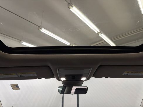 Used 2025 Honda CR-V EX-L image 24