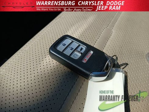 Used 2018 Honda CR-V Touring image 29