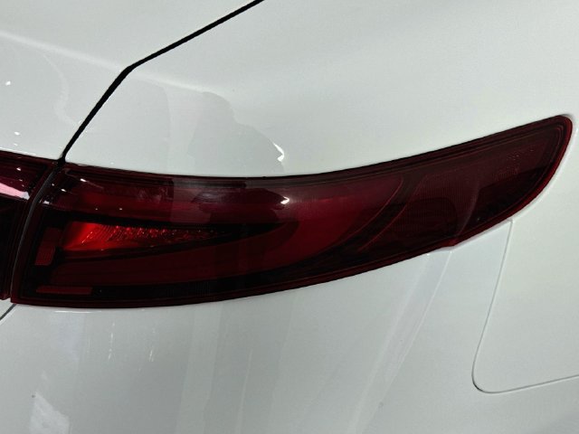 Used 2018 Alfa Romeo Giulia RWD image 31