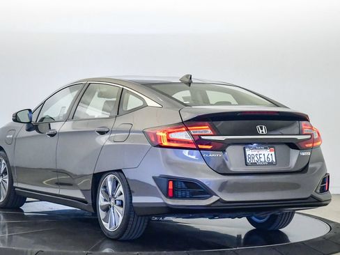 Used 2020 Honda Clarity Plug-In Hybrid image 2