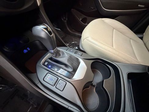 Used 2017 Hyundai Santa Fe Sport AWD/4WD image 19