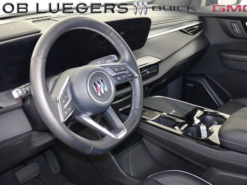 Certified 2025 Buick Enclave Sport Touring image 9