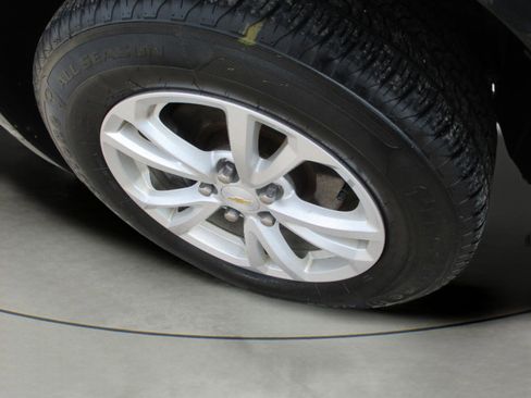 Used 2017 Chevrolet Equinox LT w/ Convenience Package image 10