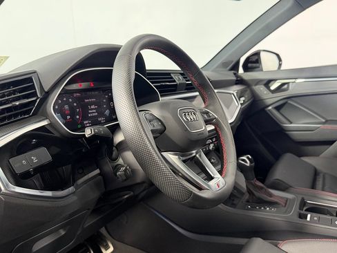 Used 2025 Audi Q3 2.0T Premium Plus w/ Premium Plus Package AWD/4WD image 24