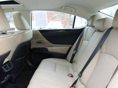Used 2019 Lexus ES 350 image 32