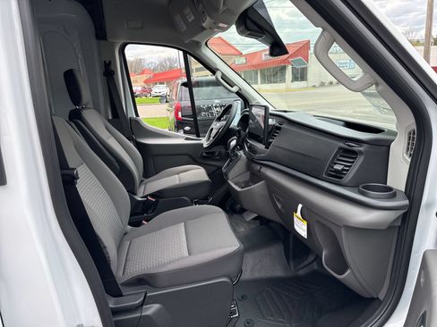New 2026 Ford Transit 250 148 Medium Roof RWD image 34