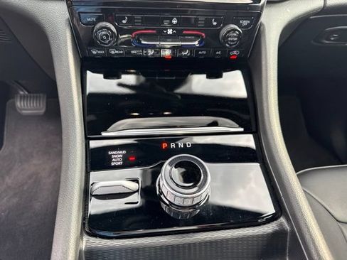 Used 2025 Jeep Grand Cherokee L Limited AWD/4WD image 34